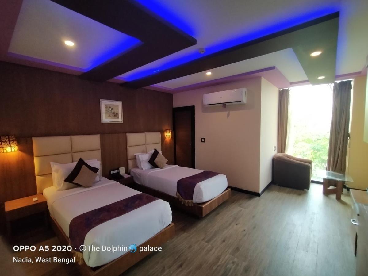 Dolphin Chocolate Inn Chandannagar Eksteriør billede