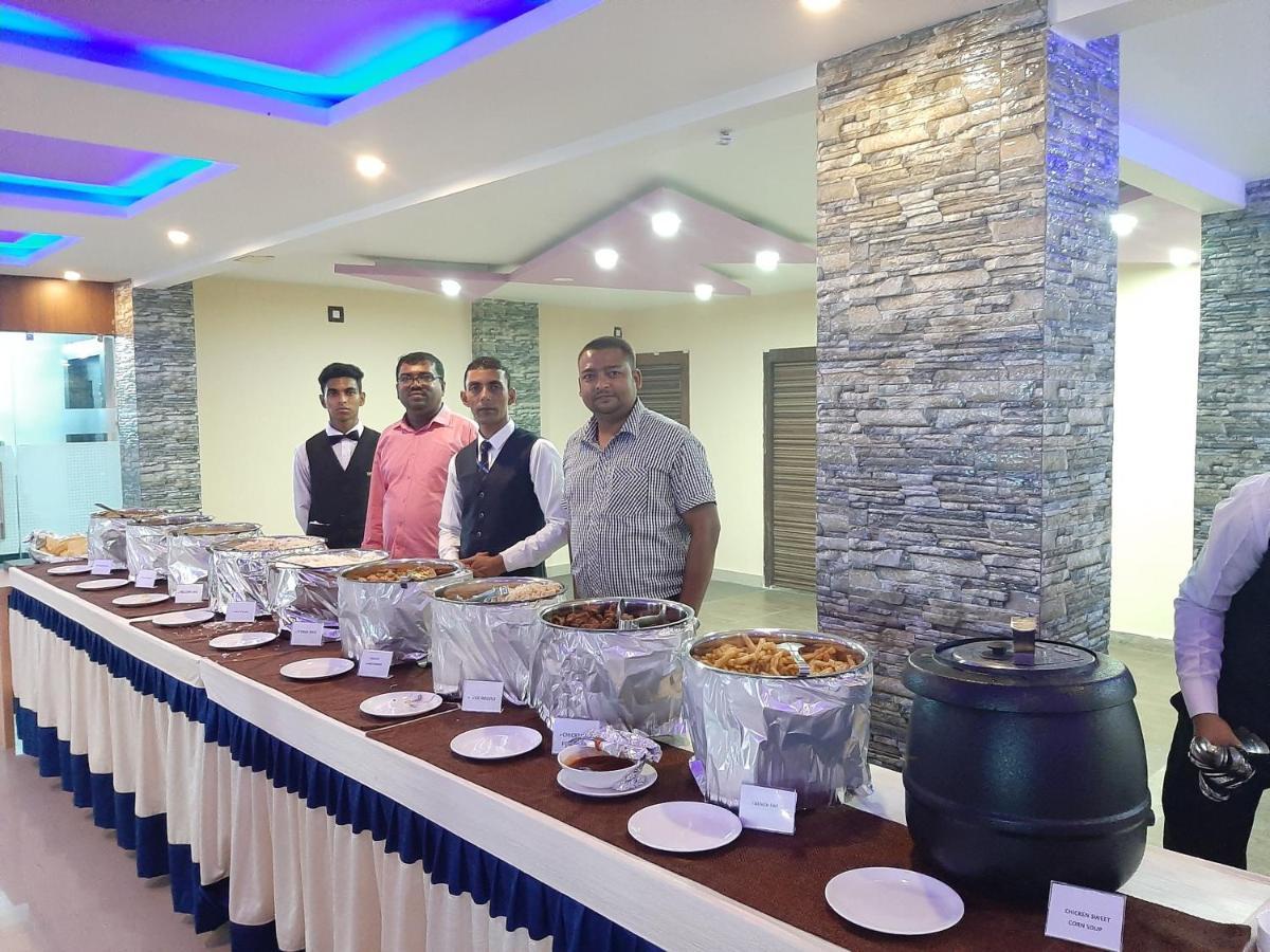 Dolphin Chocolate Inn Chandannagar Eksteriør billede